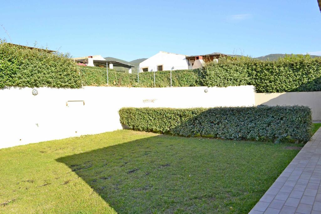 Gf Apartments La Vigna Badesi Esterno foto