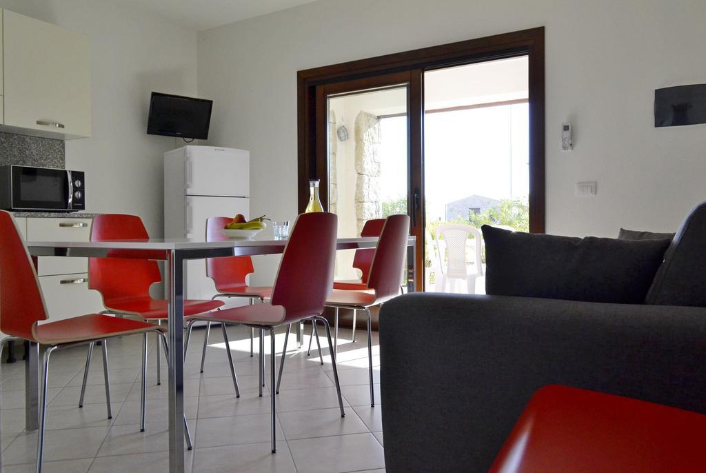 Gf Apartments La Vigna Badesi Camera foto