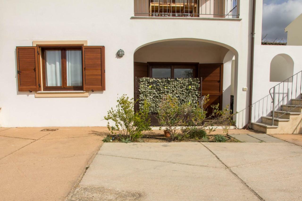 Gf Apartments La Vigna Badesi Esterno foto