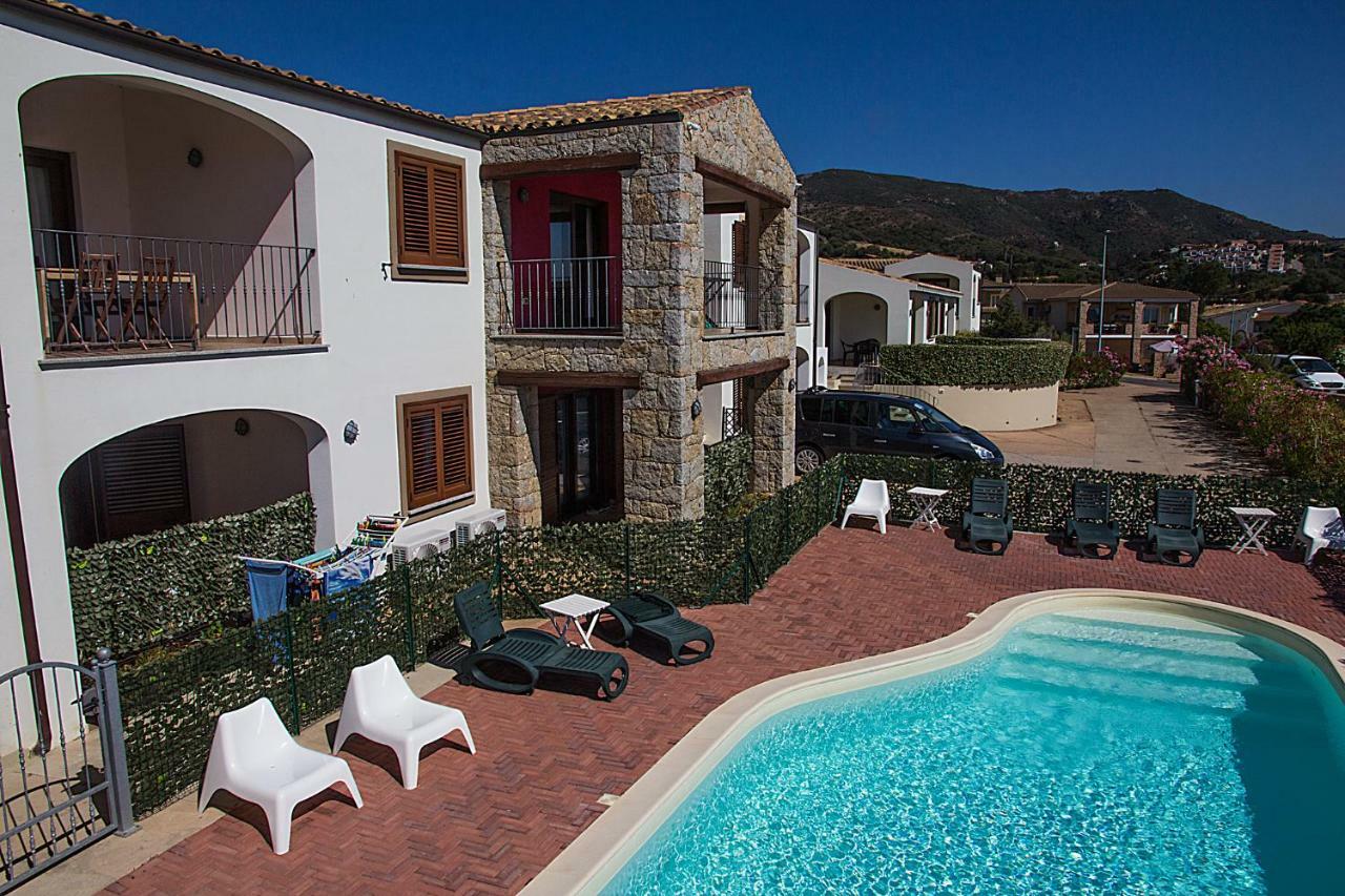 Gf Apartments La Vigna Badesi Esterno foto